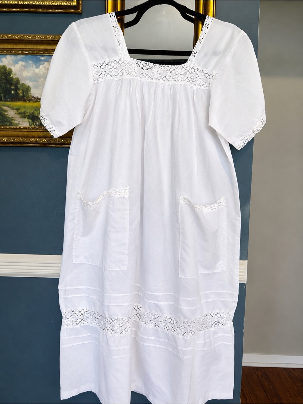 White Cotton Lace Trim Prairie Nightgown / Dress Short Sleeve Medium Loose fit